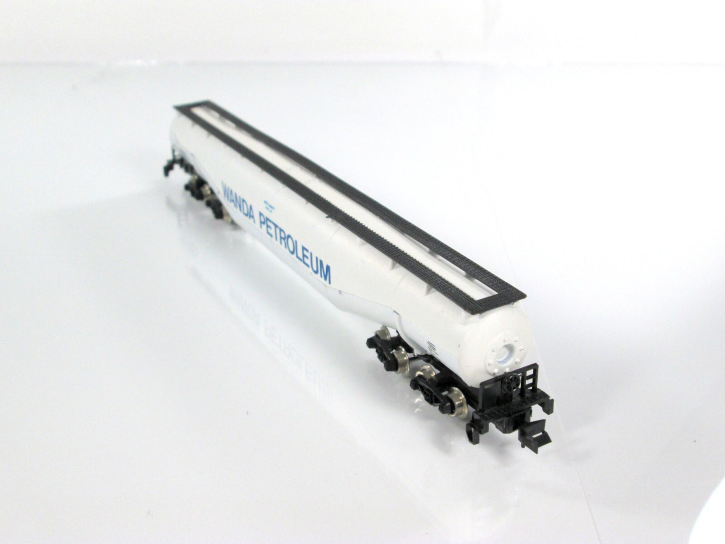 N Scale **WANDA PETROLEUM** 94' Jumbo Whale Belly Tanker GATX 96503 - Atlas 3113