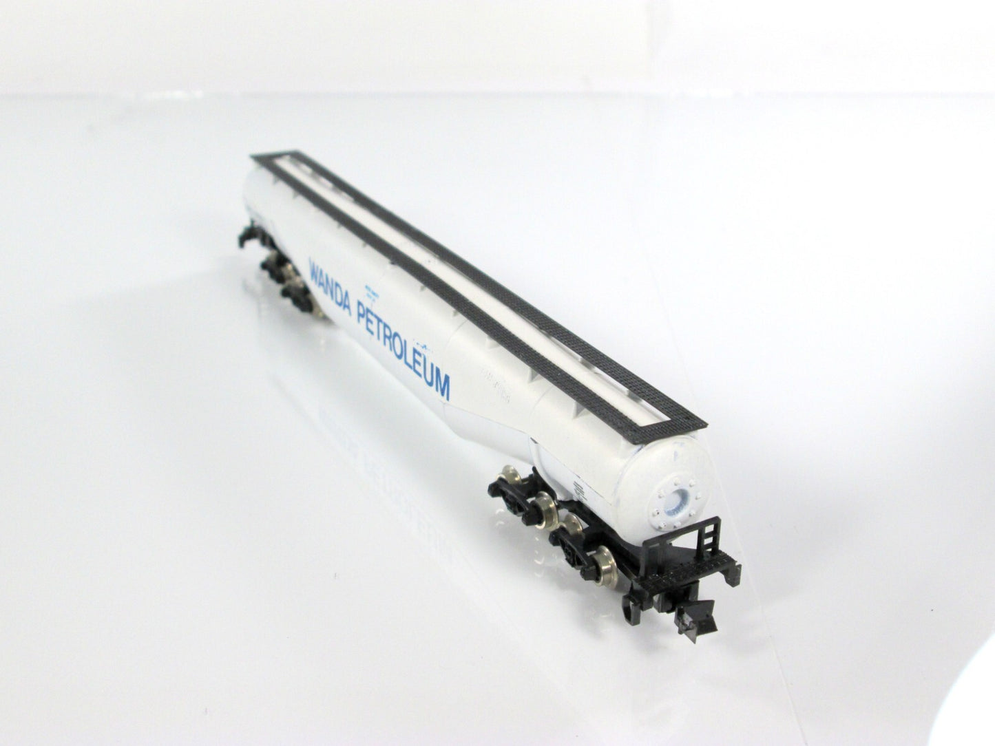 N Scale **WANDA PETROLEUM** 94' Jumbo Whale Belly Tanker GATX 96503 - Atlas 3113