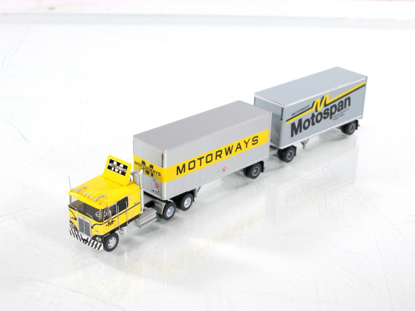 N Scale *MOTORWAYS** Kenworth K100 Tractor, Pup Trailers - Trainworx 51075 *RARE