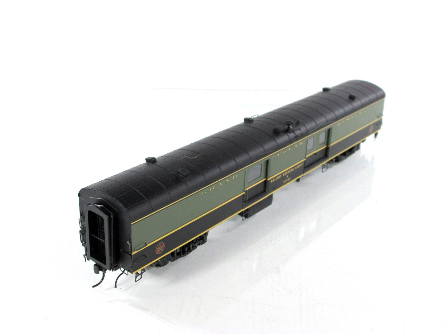 HO Scale **GRAND TRUNK WESTERN** Baggage #9081 - Rapido 106222 w/ Lighting *RARE