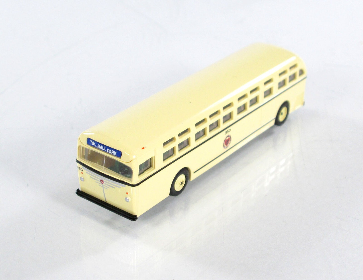 N Scale ***KANSAS CITY PUBLIC*** Transit Motor Coach #350 - WHEELS of TIME 90697