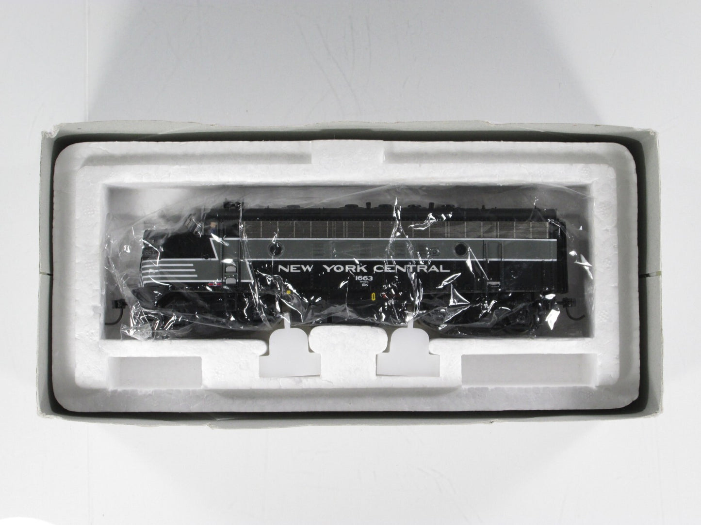 HO Scale ***NEW YORK CENTRAL*** EMD F7A #1663 - Broadway 417, DCC w/ Sound