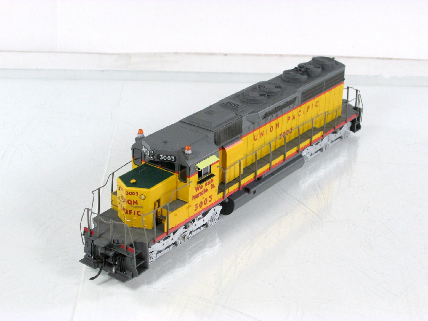 HO Scale ***UNION PACIFIC*** SD40 Locomotive, UP 3003 -Athearn ATH98721, DCC Rdy