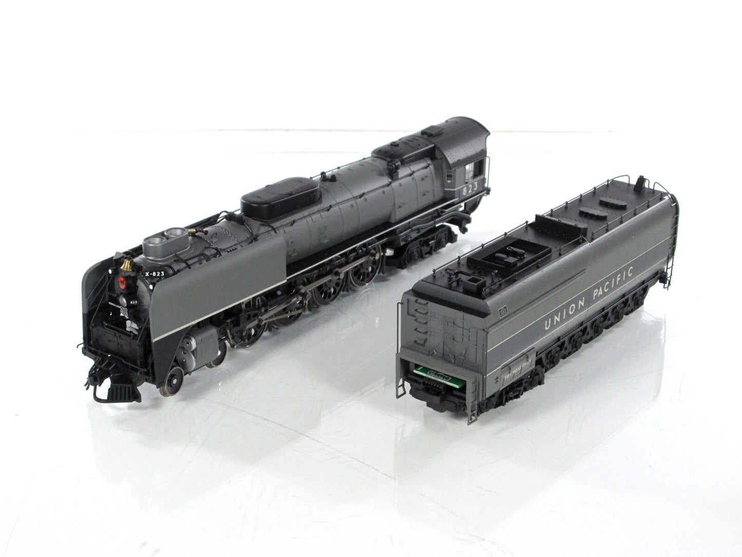 HO Scale **UNION PACIFIC** FEF-2 Northern 4-8-4, UP 823 - Athearn G9237, DCC Rdy