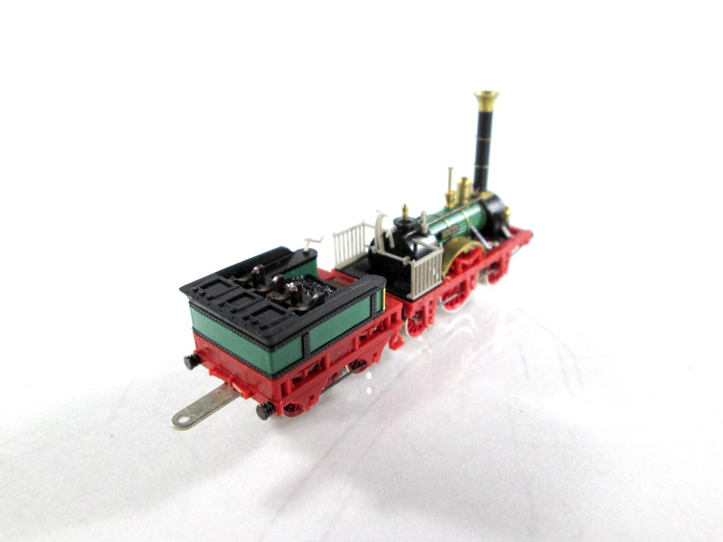 N Scale ***DER ADLER*** Classic 1835 Steam Locomotive & Passenger Set - Minitrix