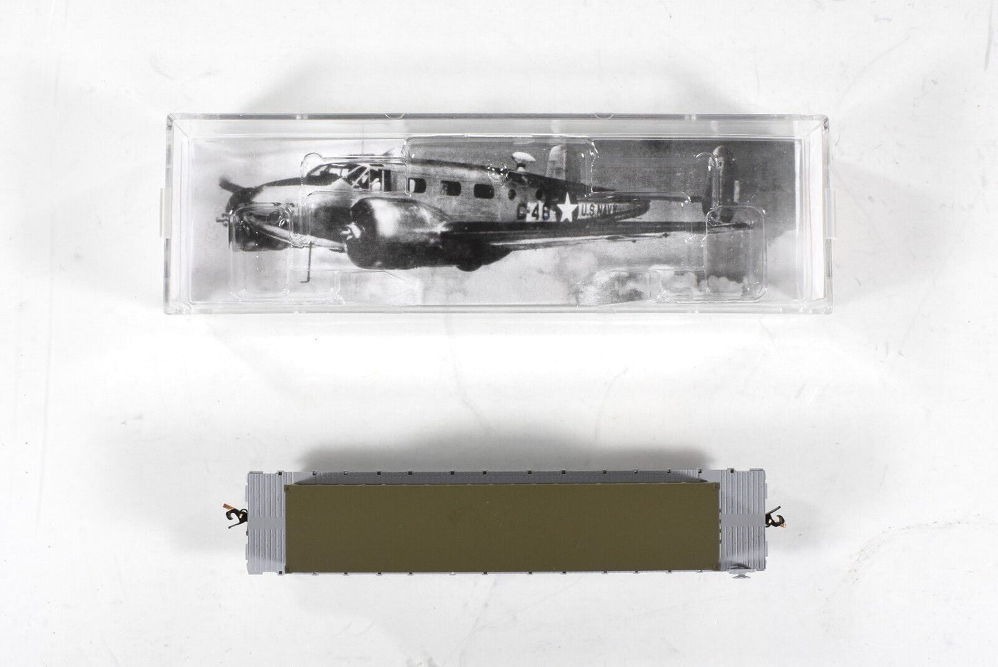 N Scale *WWII USAAC Flat Car, SLEEPY TIME GAL* Container - Micro-Trains 04500503