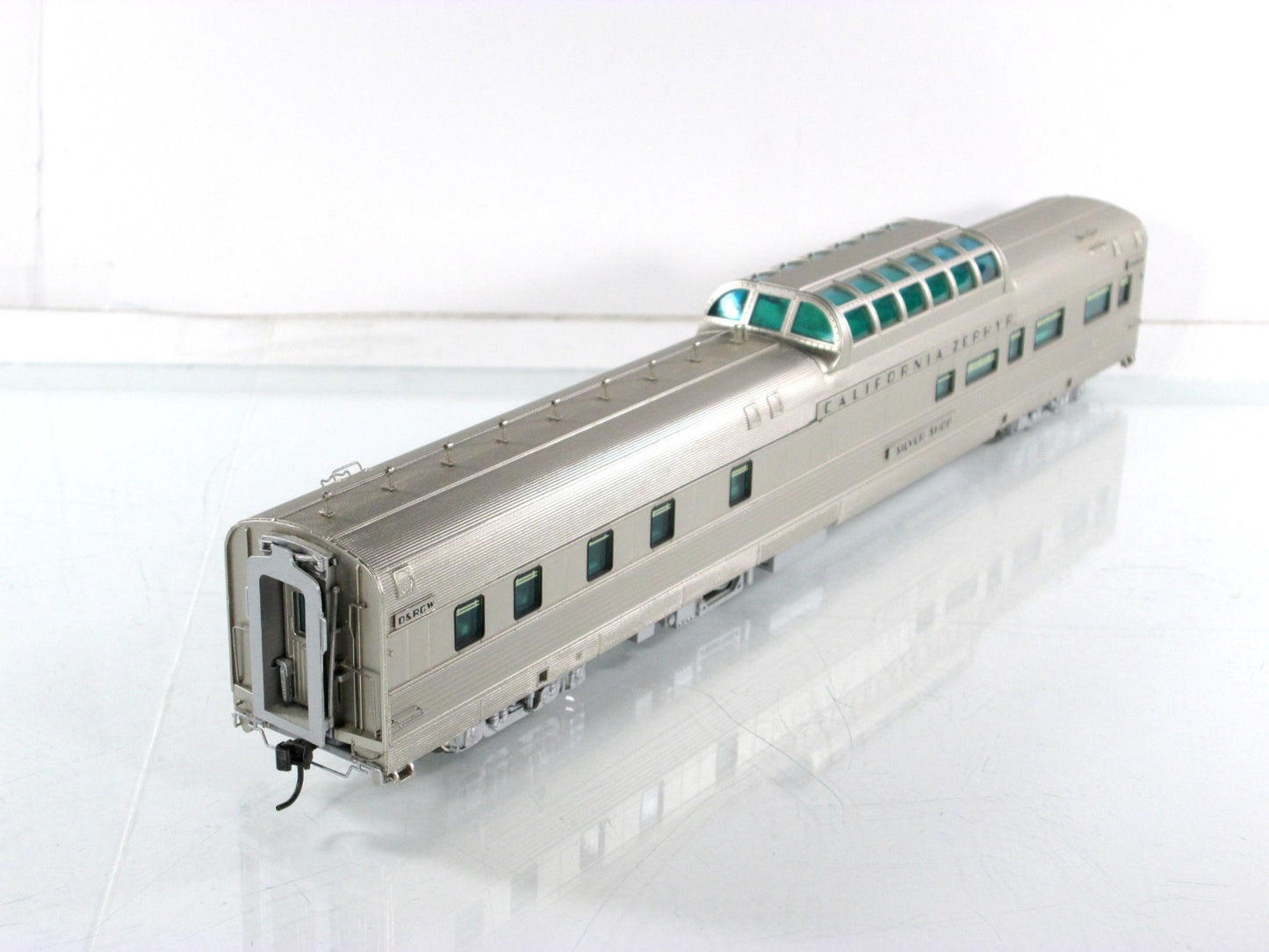 HO Scale **DRGW CA ZEPHYR** SILVER SHOP Vista Dome #1140 - Broadway 516, Lighted