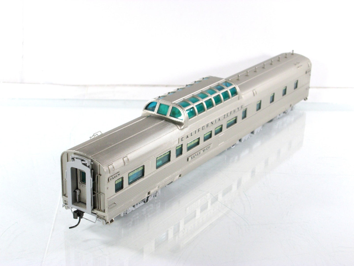 HO Scale **DRGW CA ZEPHYR** SILVER SHOP Vista Dome #1140 - Broadway 516, Lighted