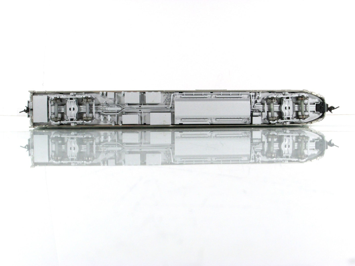 HO Scale ***DRGW CA ZEPHYR** SILVER SKY Vista Dome #1145 - Broadway 522, Lighted