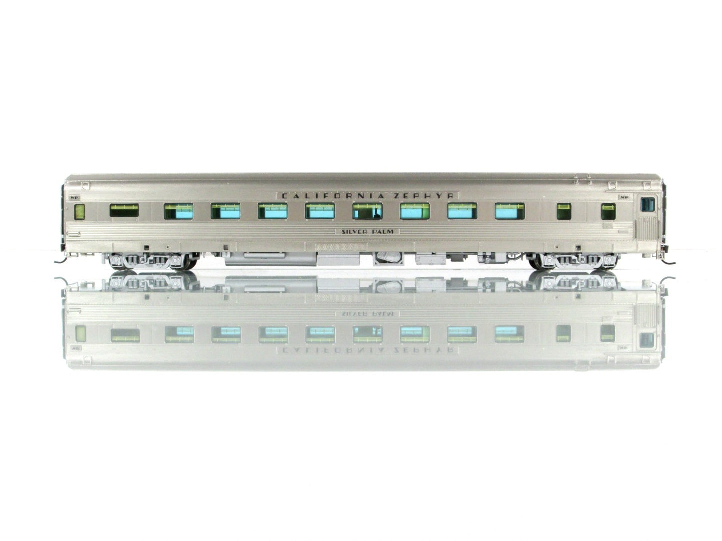 HO Scale ***WP CA ZEPHYR*** SILVER PALM Sleeper 871 ------ Broadway 532, Lighted