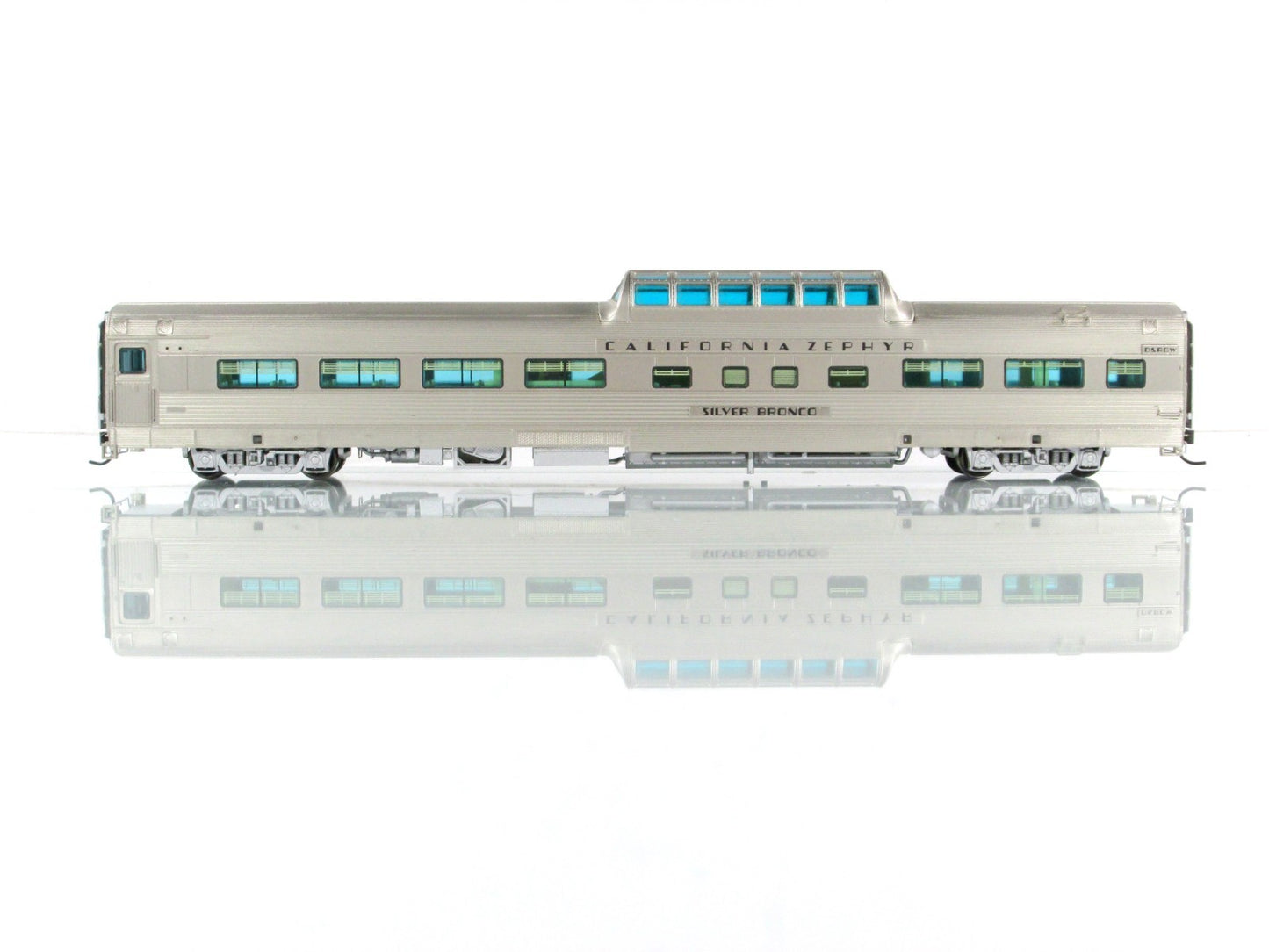 HO Scale **DRGW CA ZEPHYR* SILVER BRONCO Vista Dome 1105 - Broadway 514, Lighted