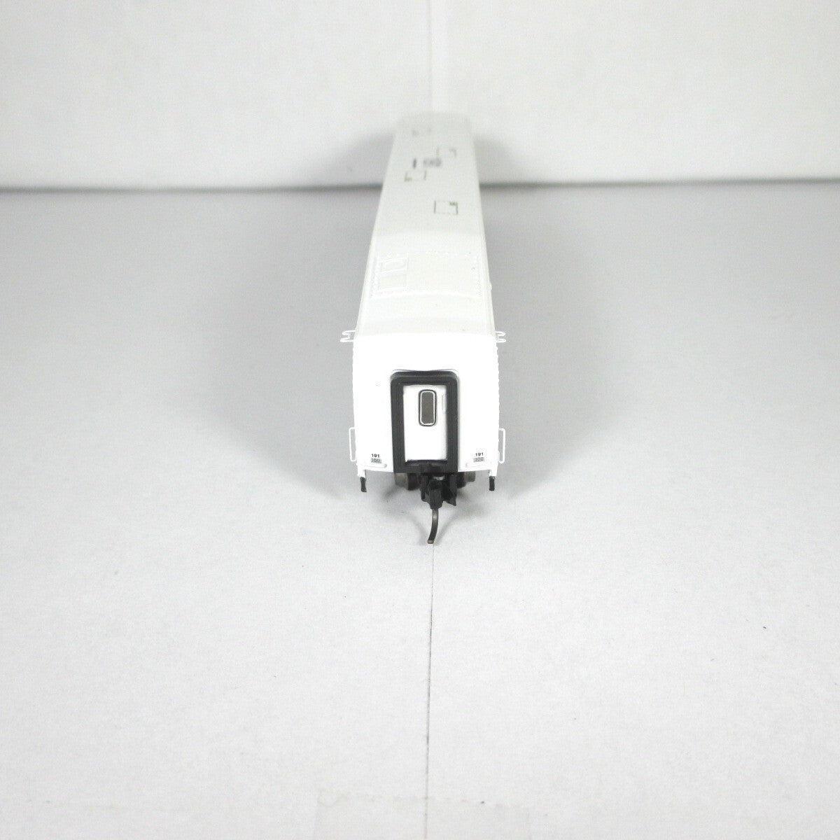 N Scale BOMBARDIER METROLINK Bi-Level Passenger Coach Car #191 --- Athearn 10147