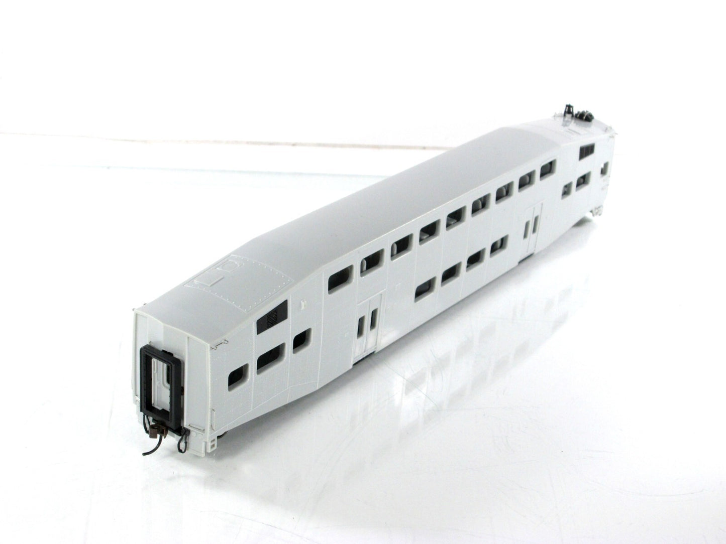 HO Scale **BOMBARDIER** Commuter Passenger Control Car Undecorated, Athearn 2539