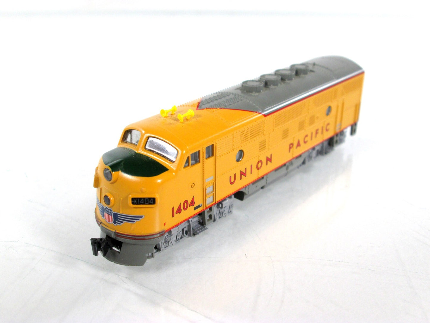 N Scale ***UNION PACIFIC*** F3A Locomotive, UP 1404 --- Kato 176-1112, DCC Ready