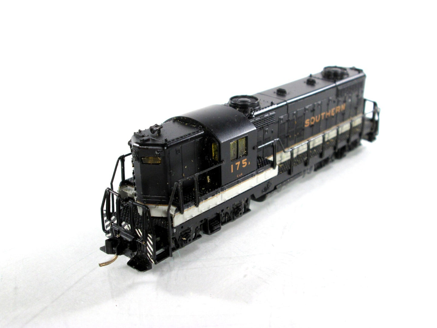 N Scale ***SOUTHERN*** GP18 Locomotive, SOU 175 --- Life-Like 7128, MTL Couplers