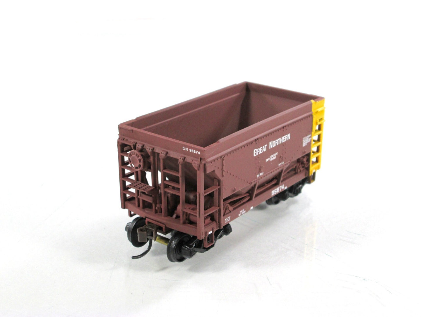 HO Scale ***GREAT NORTHERN*** Taconite Mining Ore Car 12-Pack -Walthers 932-4555