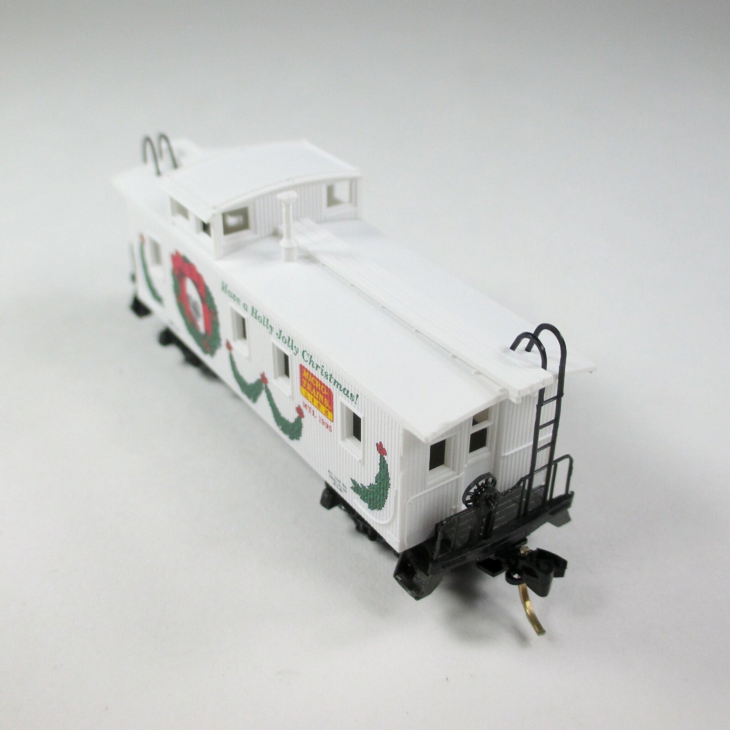 N Scale ***HOLLY JOLLY CHRISTMAS*** Holiday Caboose, 1995 - Micro Trains 51180