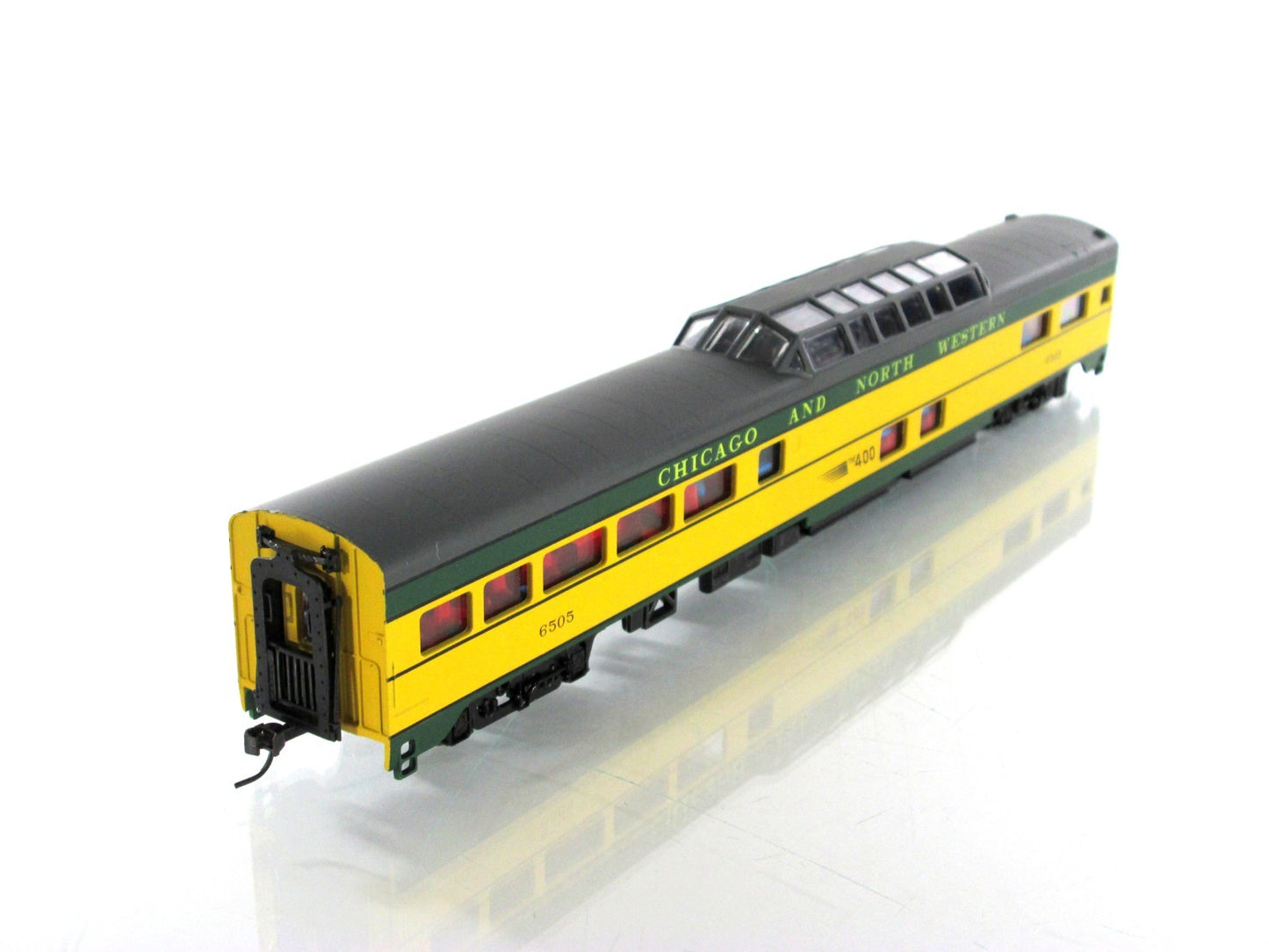 HO Scale **CNW The 400** Passenger Set - IHC 48048 50404, Knuckle Cpl, Interiors