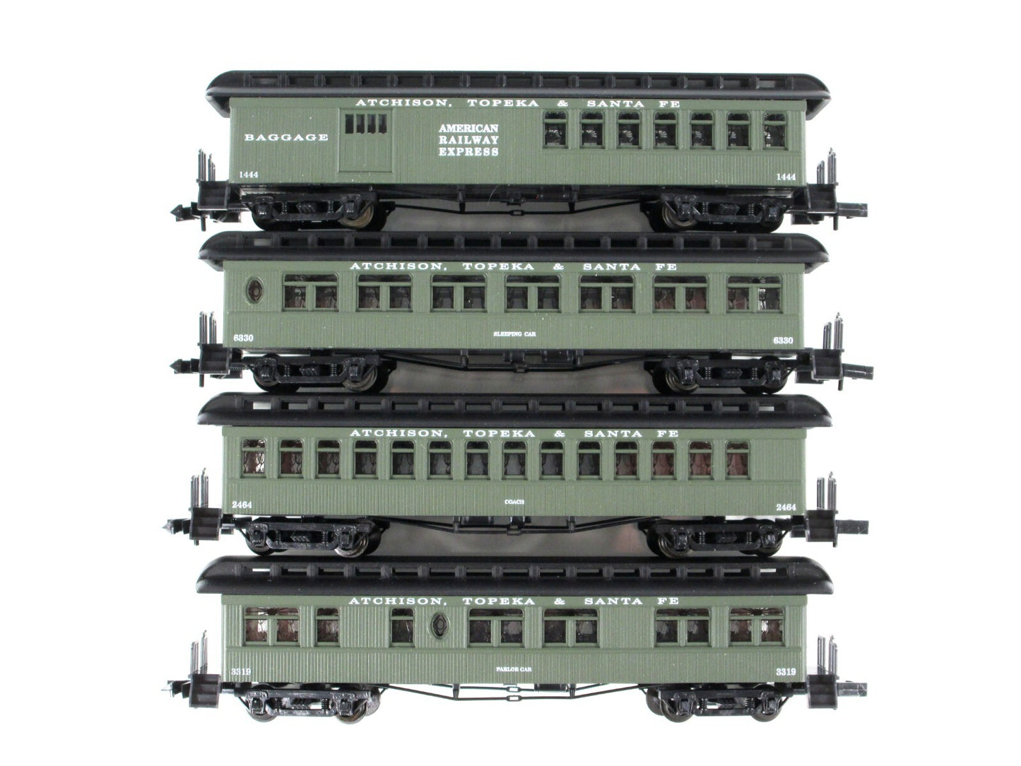 N Scale ***SANTA FE Overland*** Passenger 4-Pack -Roundhouse 89416, Knuckle Cplr