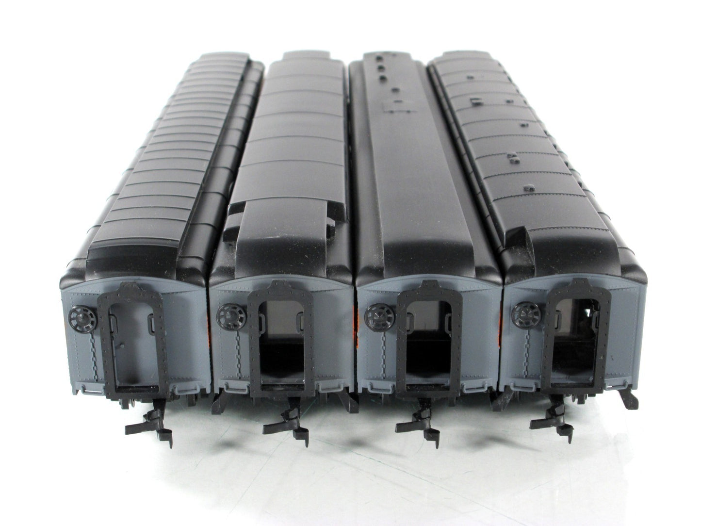 HO Scale ***LONG ISLAND RAILROAD** Heavyweight Passenger Car 4-Pack Set ---- IHC