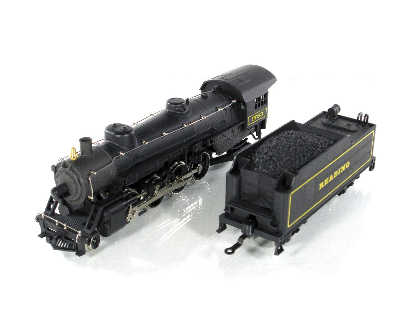 HO Scale ***READING*** 2-8-2 Mikado Steam Locomotive #1733 - IHC Premier M9814