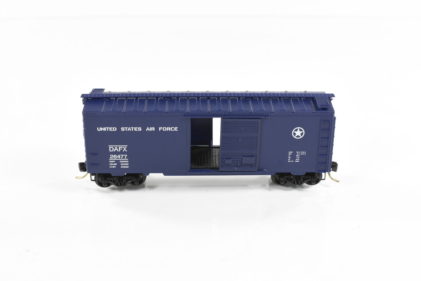 N Scale US AIR FORCE 40' Single Door Box Car -- USAF 26477 -- Micro Trains 20446