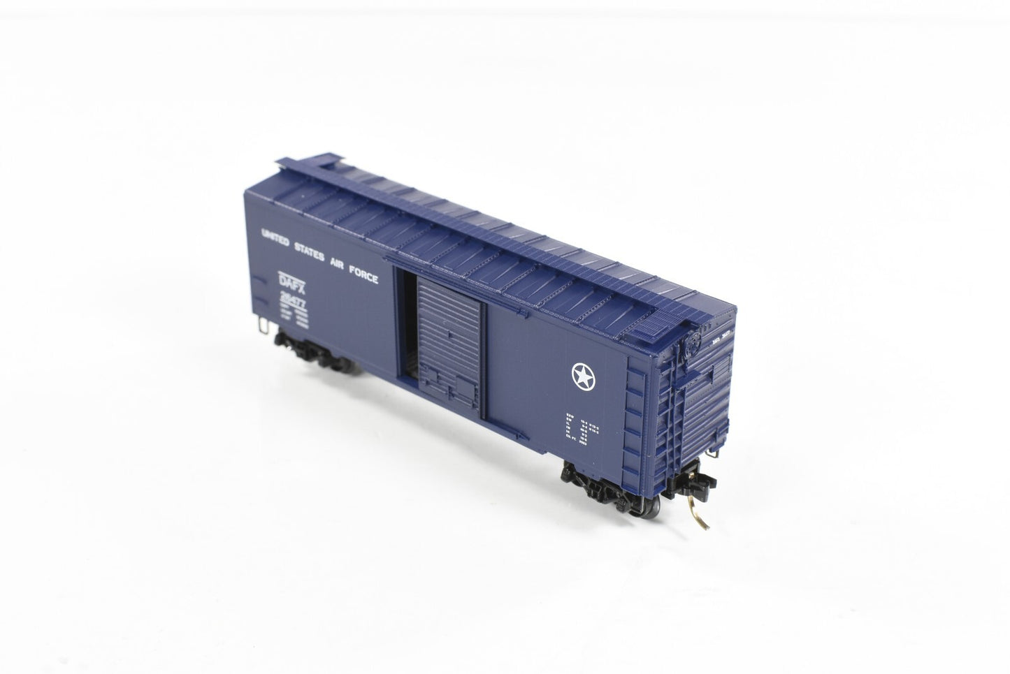 N Scale US AIR FORCE 40' Single Door Box Car -- USAF 26477 -- Micro Trains 20446