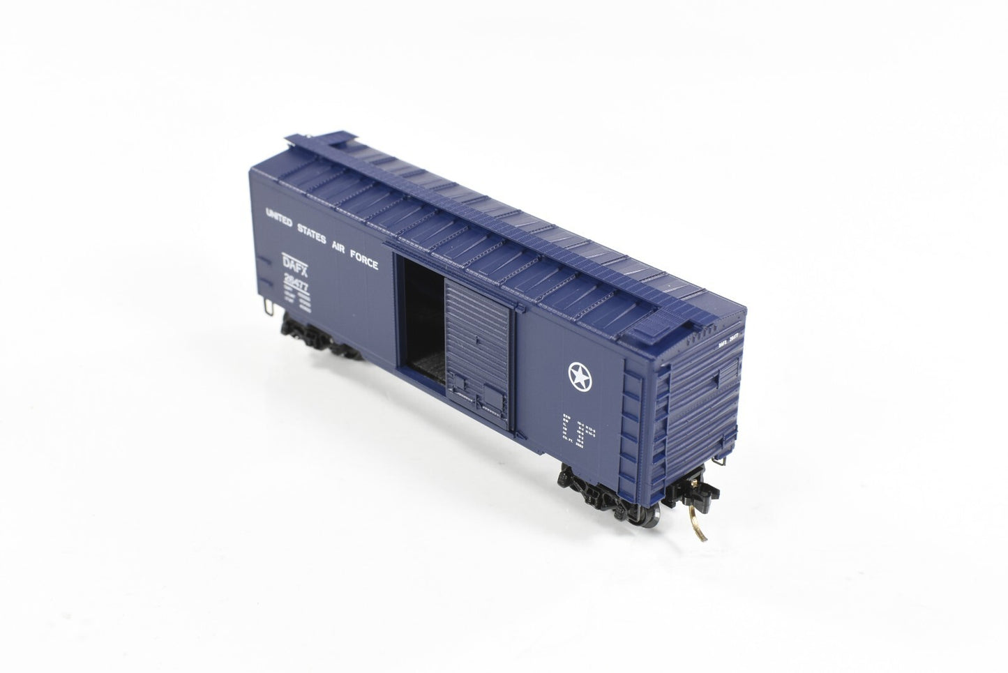 N Scale US AIR FORCE 40' Single Door Box Car -- USAF 26477 -- Micro Trains 20446