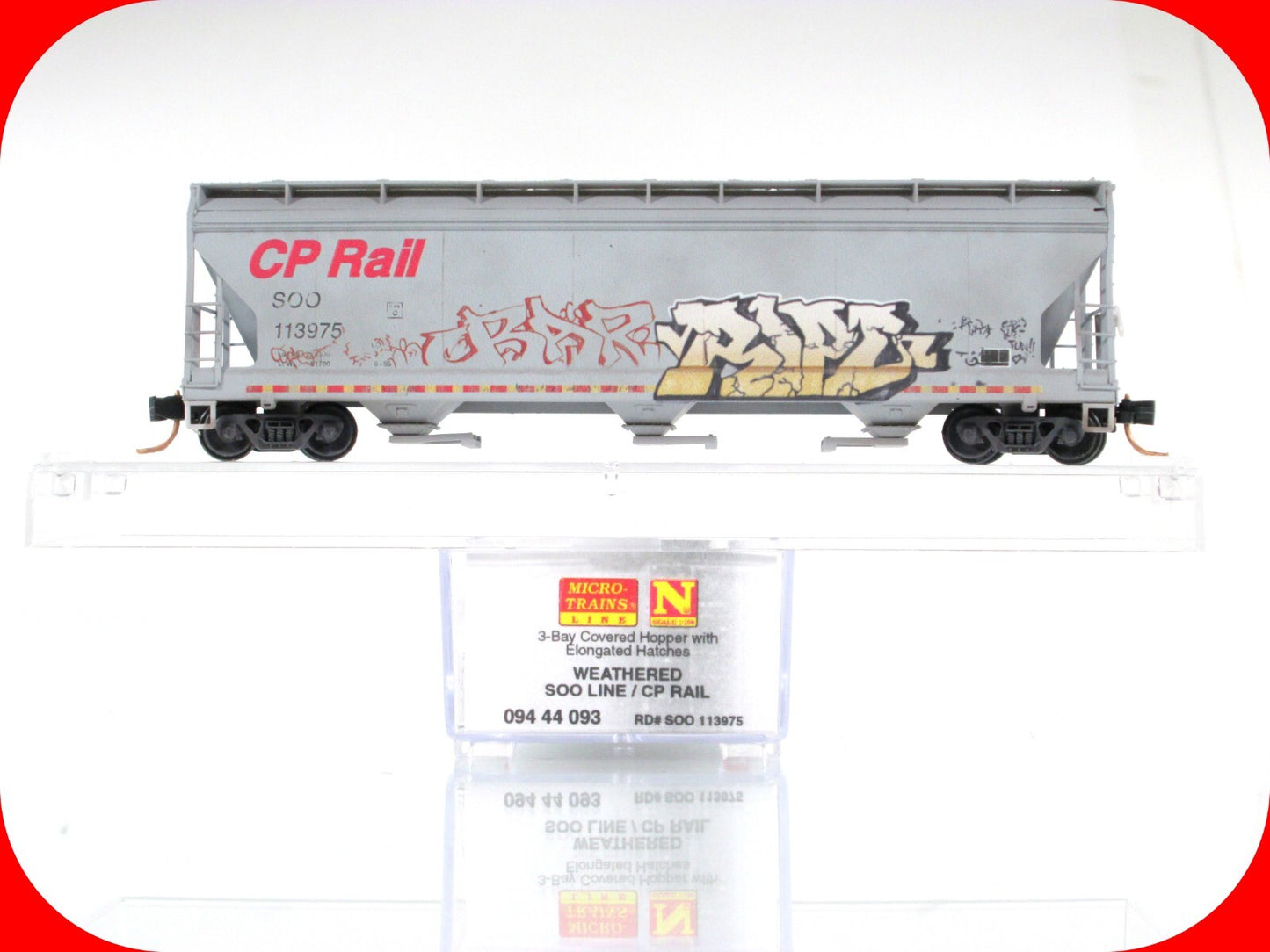 N Scale **CP RAIL**  Weathered & Graffiti Hopper #113975 - Micro Trains 09444093