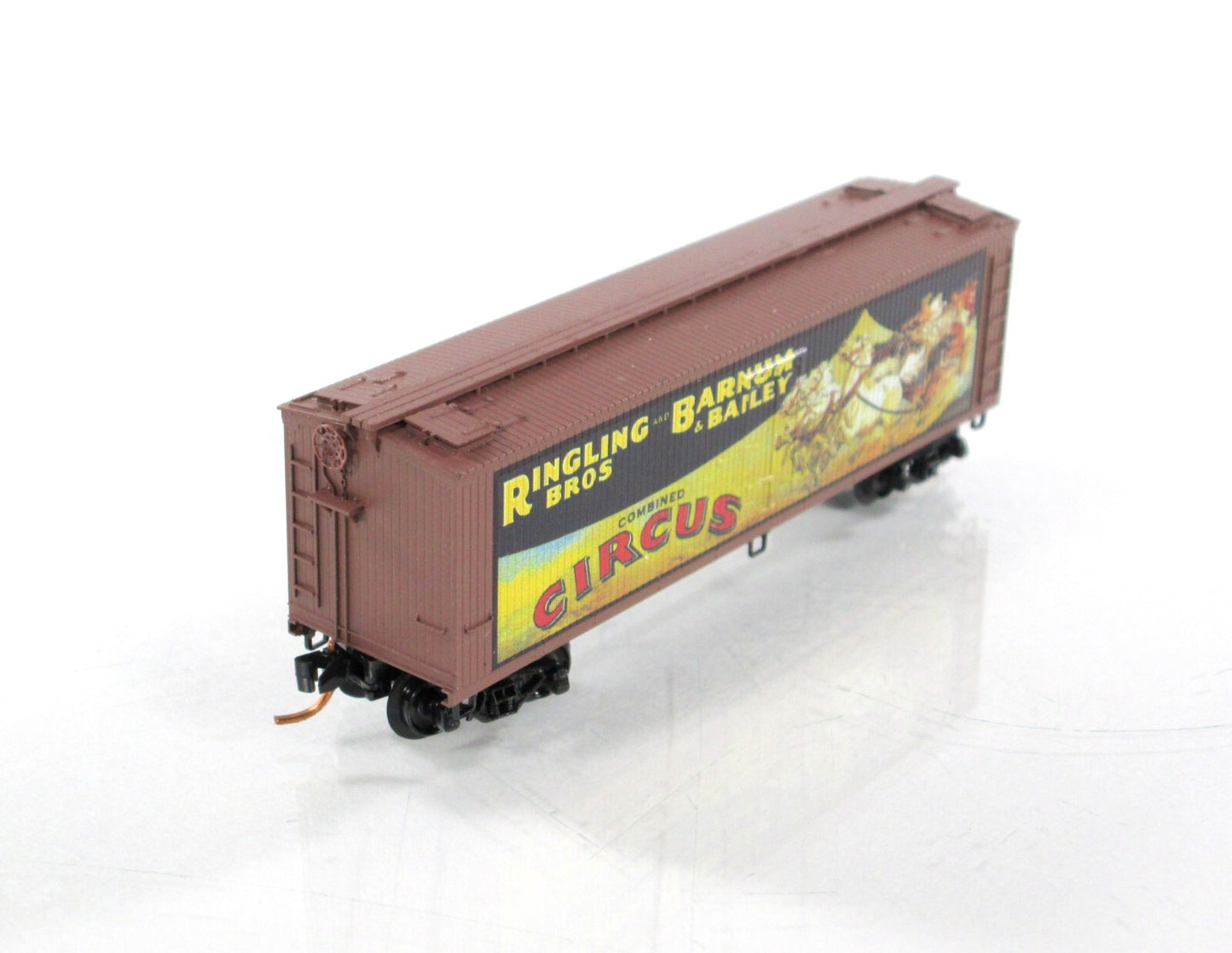 N Scale ***RINGLING CIRCUS*** Billboard Car #6 Box Car --  Micro Trains 04700406