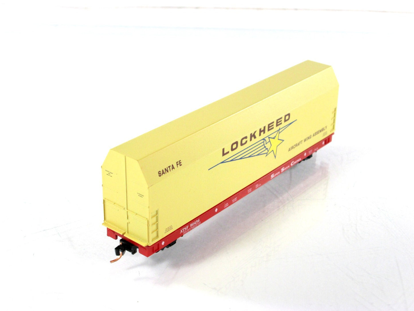 N Scale ***LOCKHEED SKYBOX*** Aircraft on Flat Car, ATSF 90436 - LBF,  MTL Cplrs