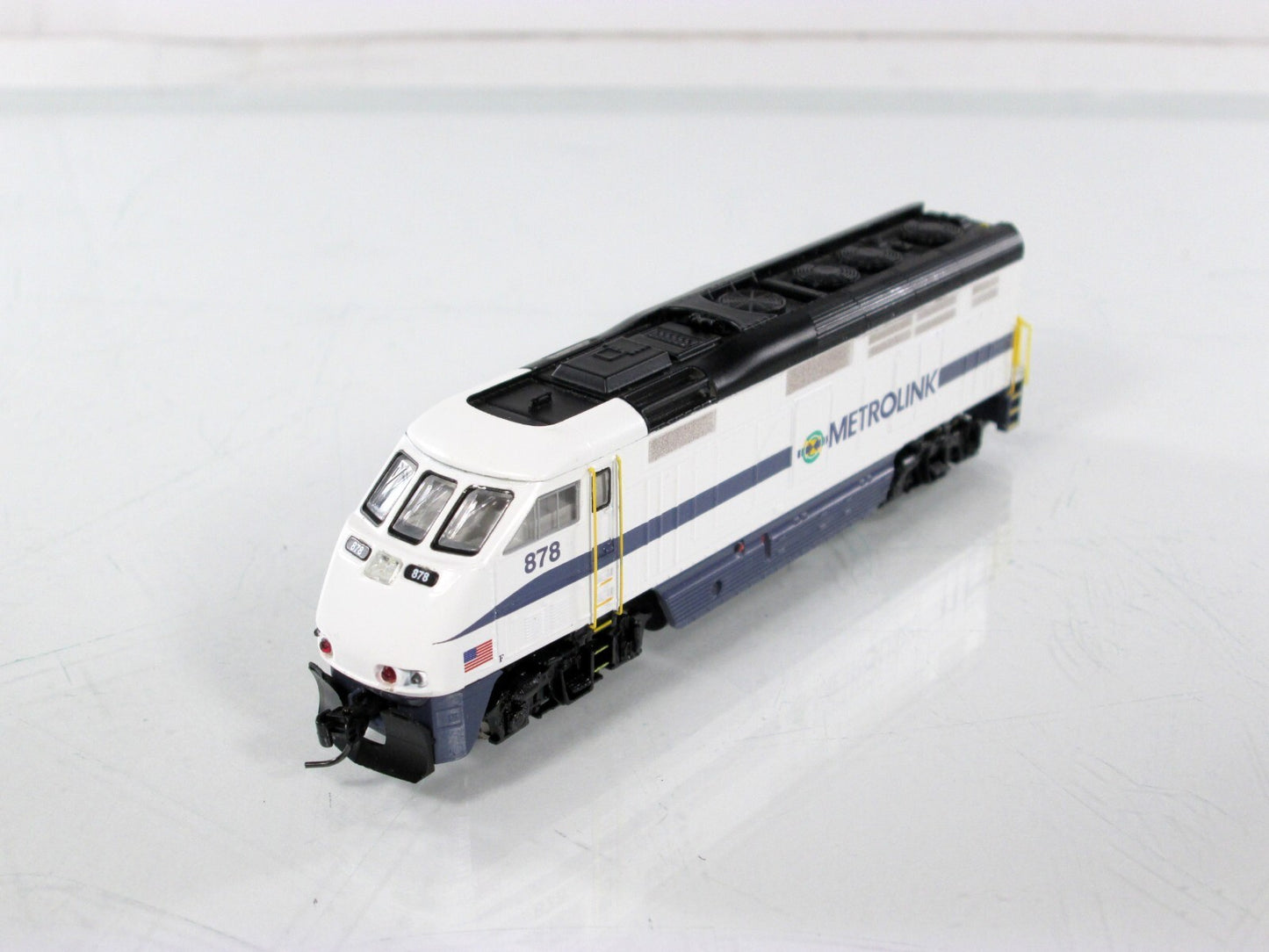 N Scale ***METROLINK*** Bombardier F59PHI Diesel #878 -- Athearn 23720 **DCC Rdy