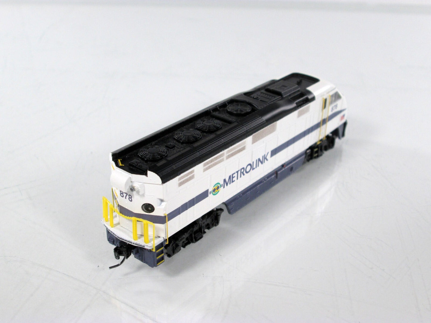 N Scale ***METROLINK*** Bombardier F59PHI Diesel #878 -- Athearn 23720 **DCC Rdy