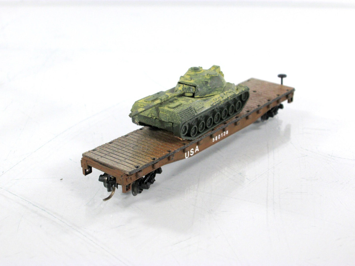 N Scale 50' Flat Car w/ Military Tank Load -- Atlas, MTL Couplers