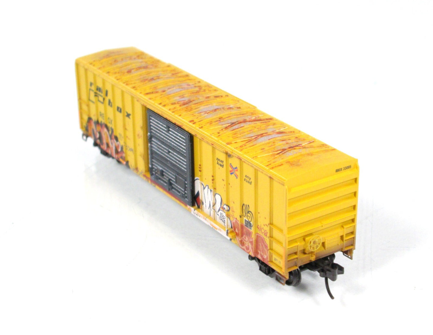 N Scale RAILBOX  *National Hunting-Fishing* GRAFFITI Car - Micro Trains 02545562