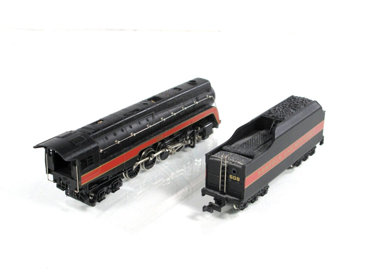 N Scale **NORFOLK & WESTERN** Class J 4-8-4 Locomotive #608 -Bachmann 51-0658-A4