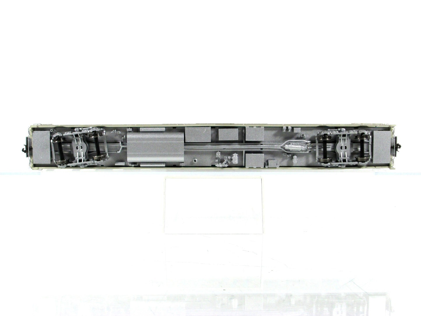 HO Scale ***DRGW CA ZEPHYR*** SILVER ASPEN Coach 1120 - Broadway 1556, Lighted