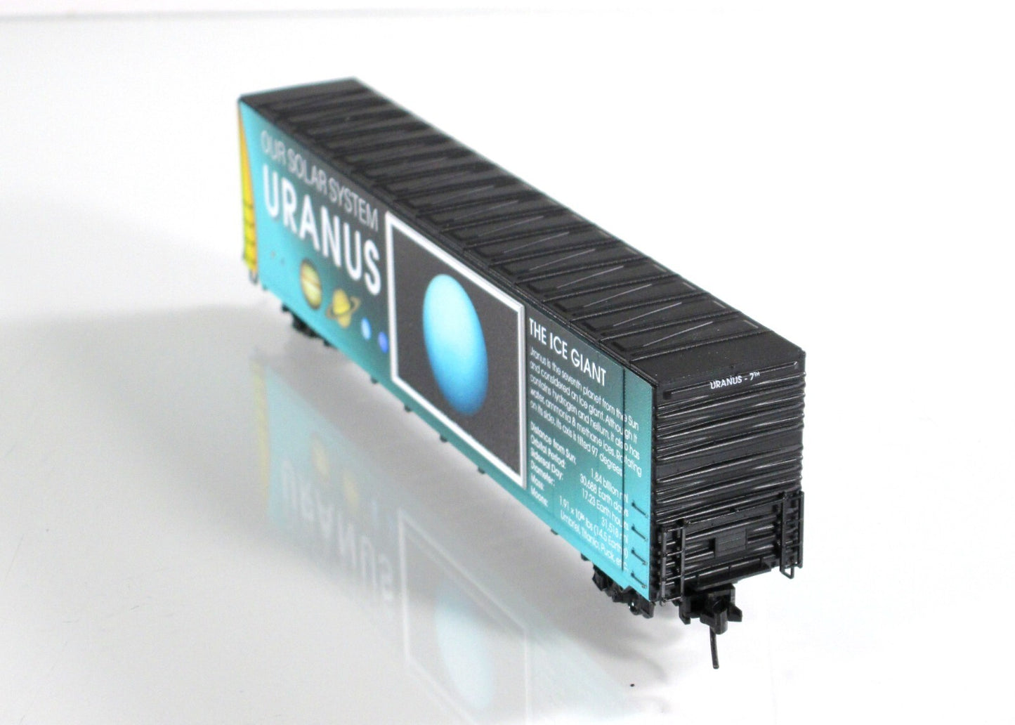 N Scale *URANUS* Solar System Series 60' Box Car - Micro Trains 10200837 LIGHTED