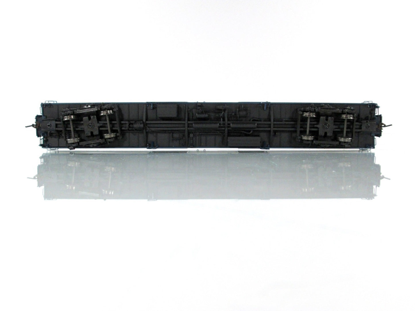 HO Scale ***CHESAPEAKE & OHIO*** Baggage #322 -- Rapido 106207 w/ Lighting *RARE