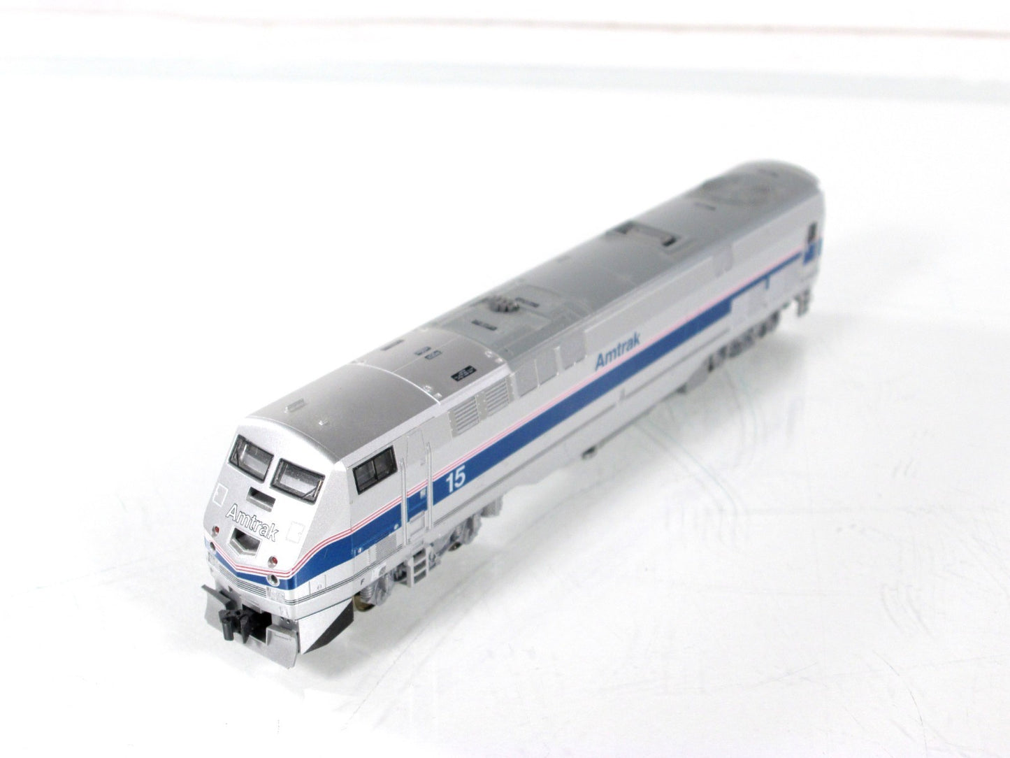 N Scale ***AMTRAK*** Phase IV P42 Diesel Locomotive #15 - Kato 176-6002, DCC Rdy