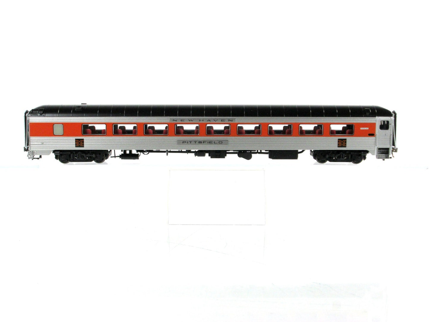 HO Scale **NEW HAVEN** 36-Seat Parlor PITTSFIELD -- Rapido 17113, Lighting *RARE