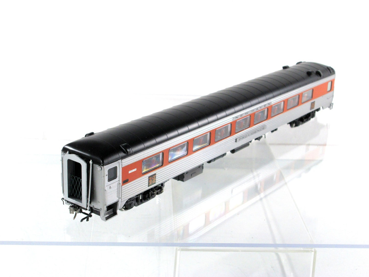 HO Scale **NEW HAVEN** 36-Seat Parlor PROVIDENCE -- Rapido 17116, Lighting *RARE