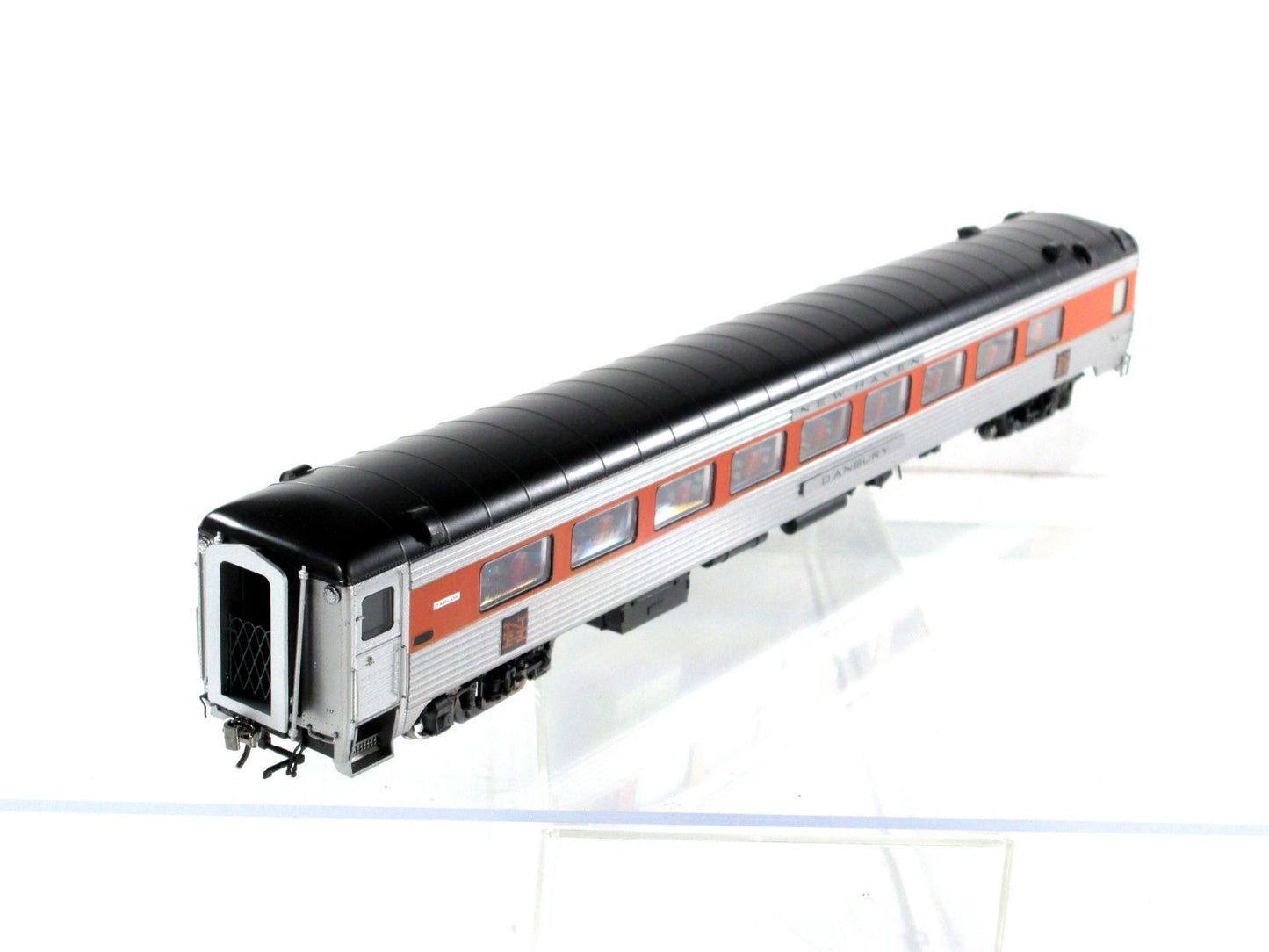 HO Scale **NEW HAVEN** 36-Seat Parlor DANBURY ----- Rapido 17117, Lighting *RARE