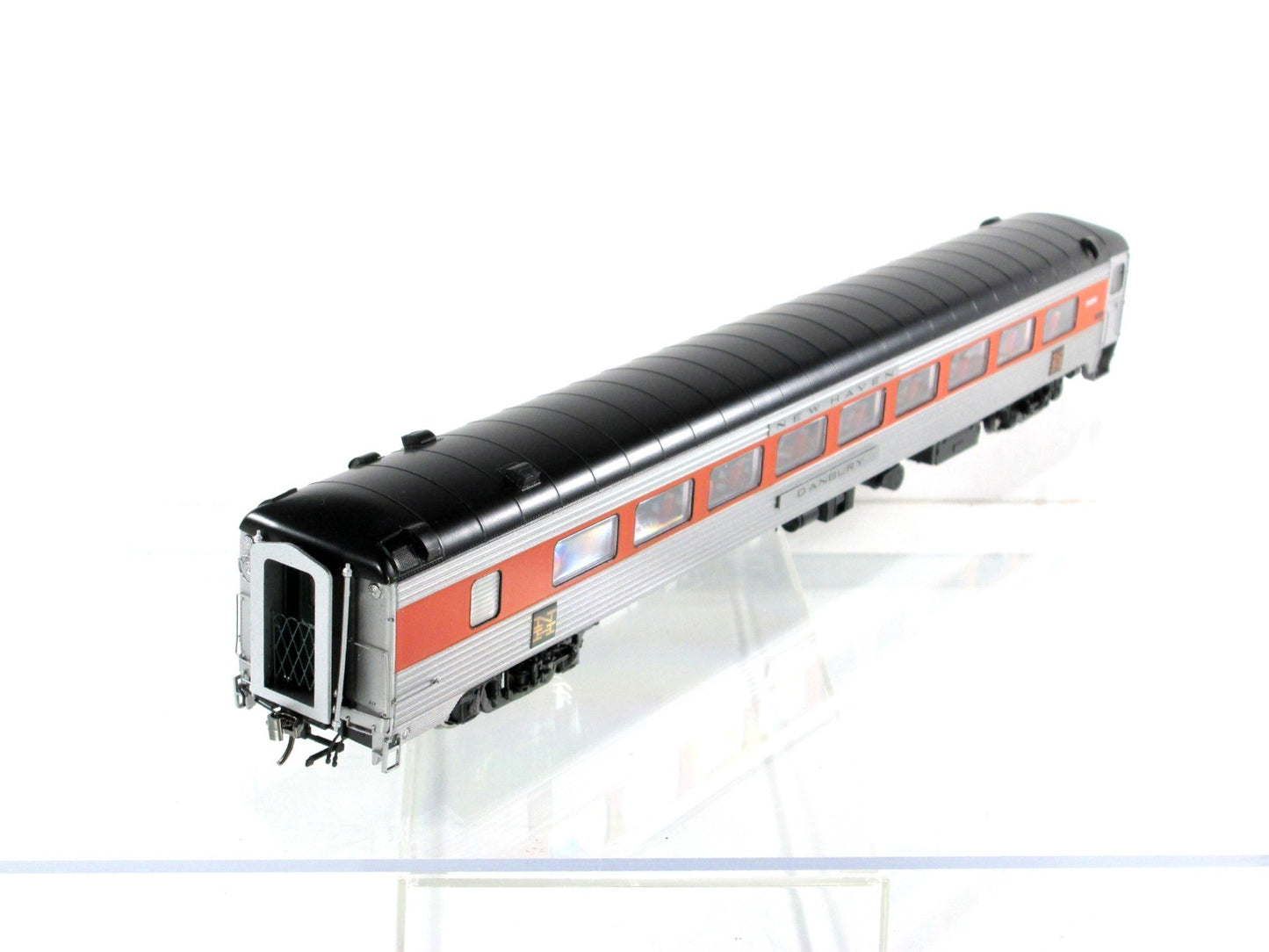 HO Scale **NEW HAVEN** 36-Seat Parlor DANBURY ----- Rapido 17117, Lighting *RARE
