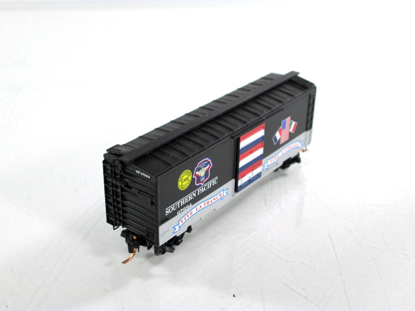 N Scale ***SOUTHERN PACIFIC*** Friendship Train Box Car -- Micro Trains 02000027