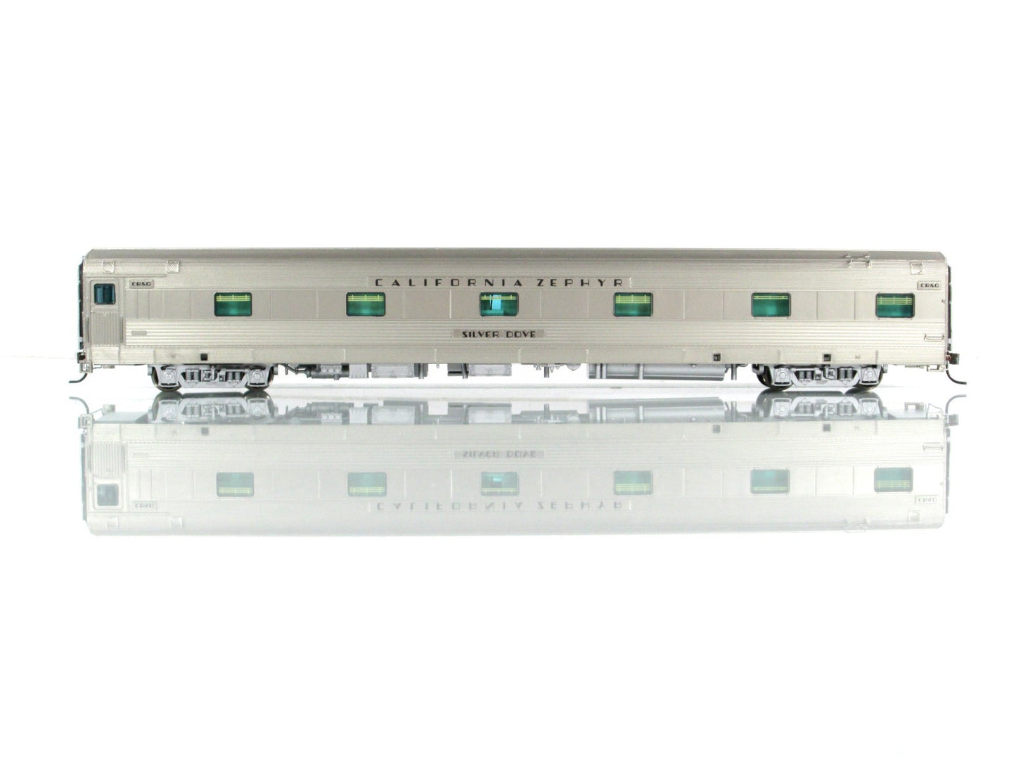 HO Scale ***CB&Q CA ZEPHYR*** SILVER DOVE Sleeper 450 ---- Broadway 511, Lighted