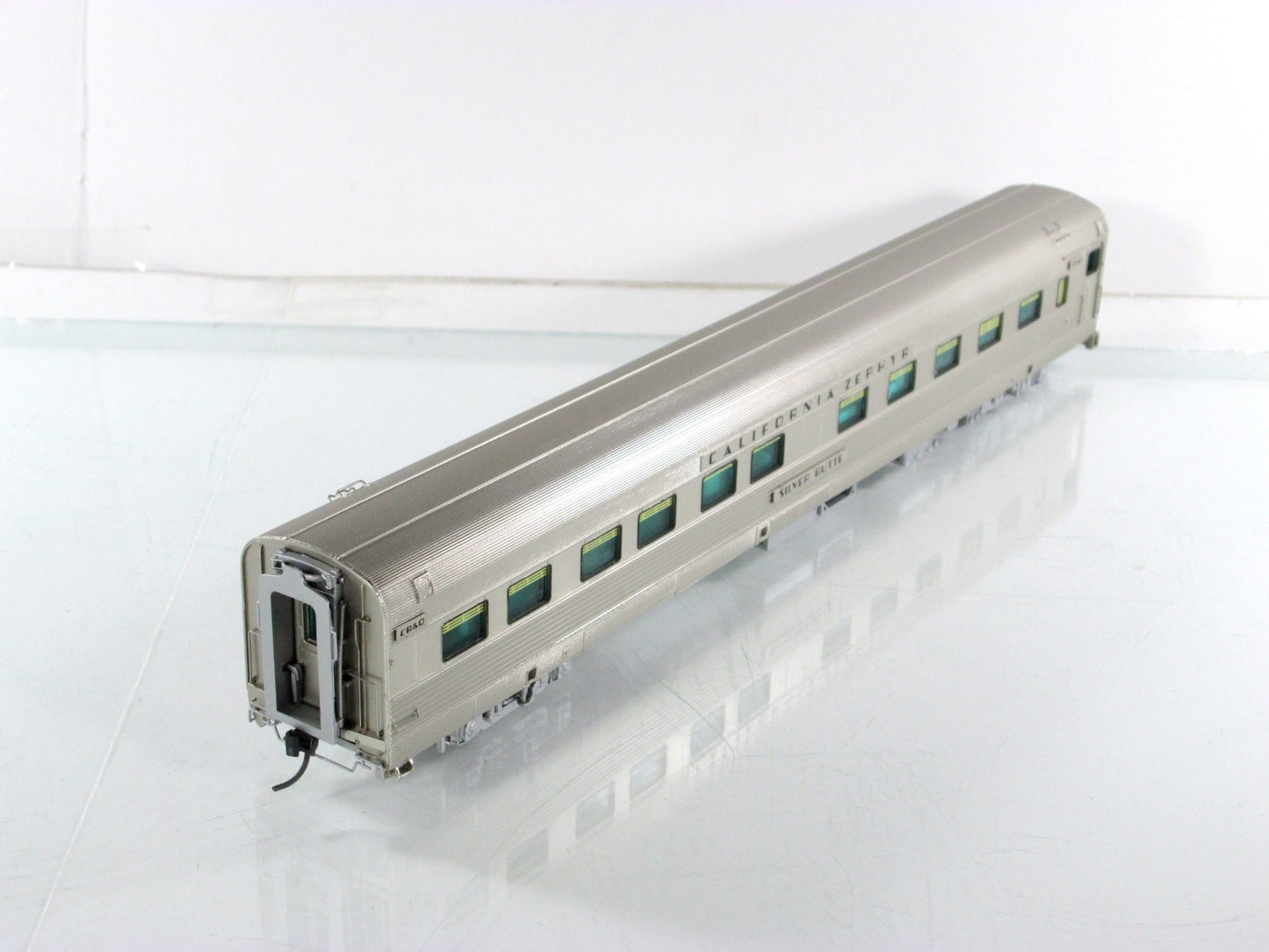 HO Scale ***CB&Q CA ZEPHYR*** SILVER BUTTE Sleeper 425 --- Broadway 509, Lighted