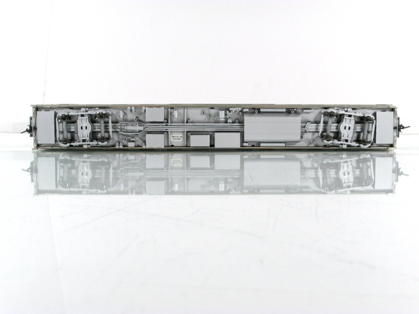 HO Scale ***CB&Q CA ZEPHYR*** SILVER BUTTE Sleeper 425 --- Broadway 509, Lighted