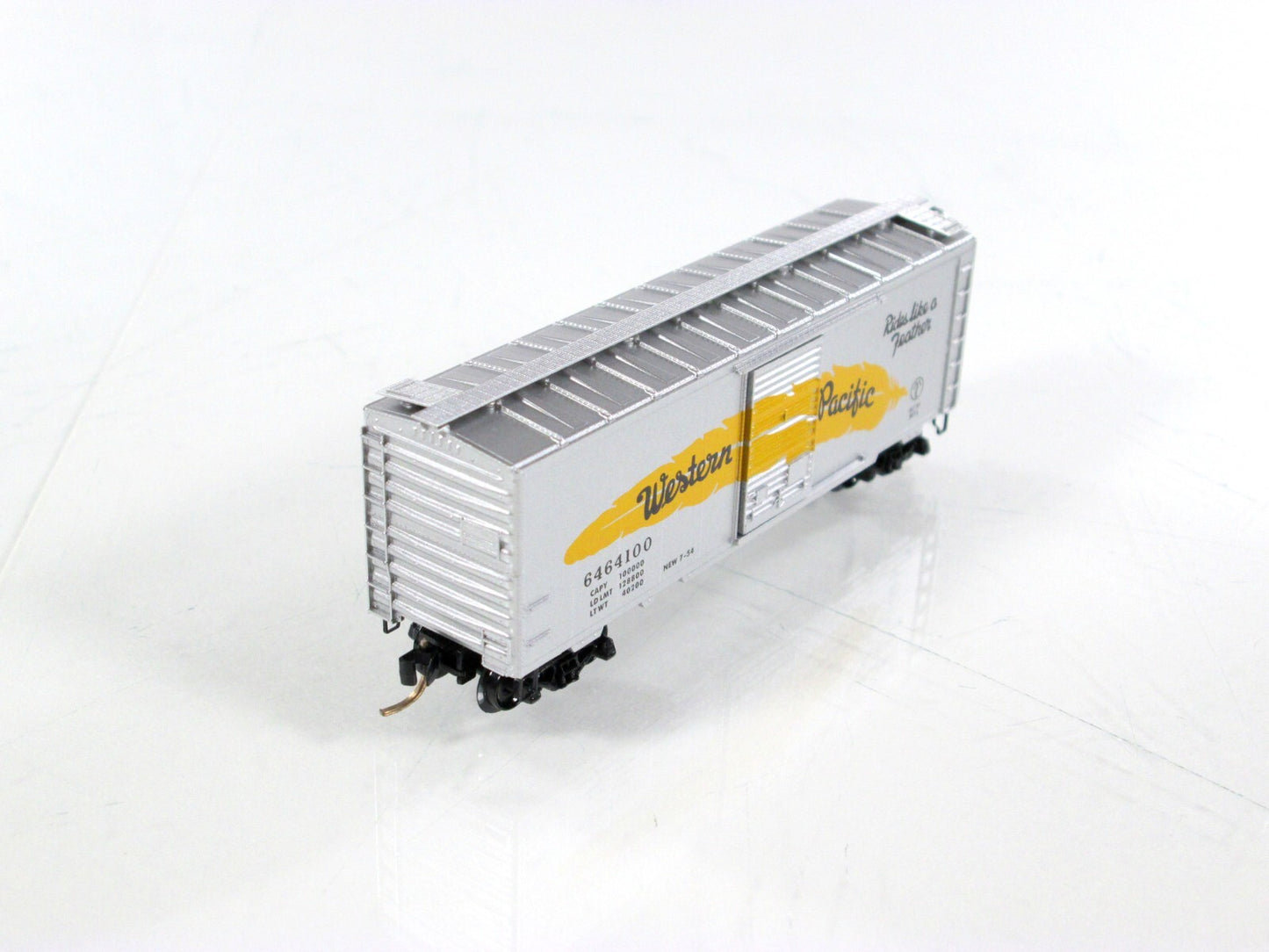 N Scale ***WESTERN PACIFIC*** 40' Box Car - MTL / Lowell Smith / Lionel 6464-100