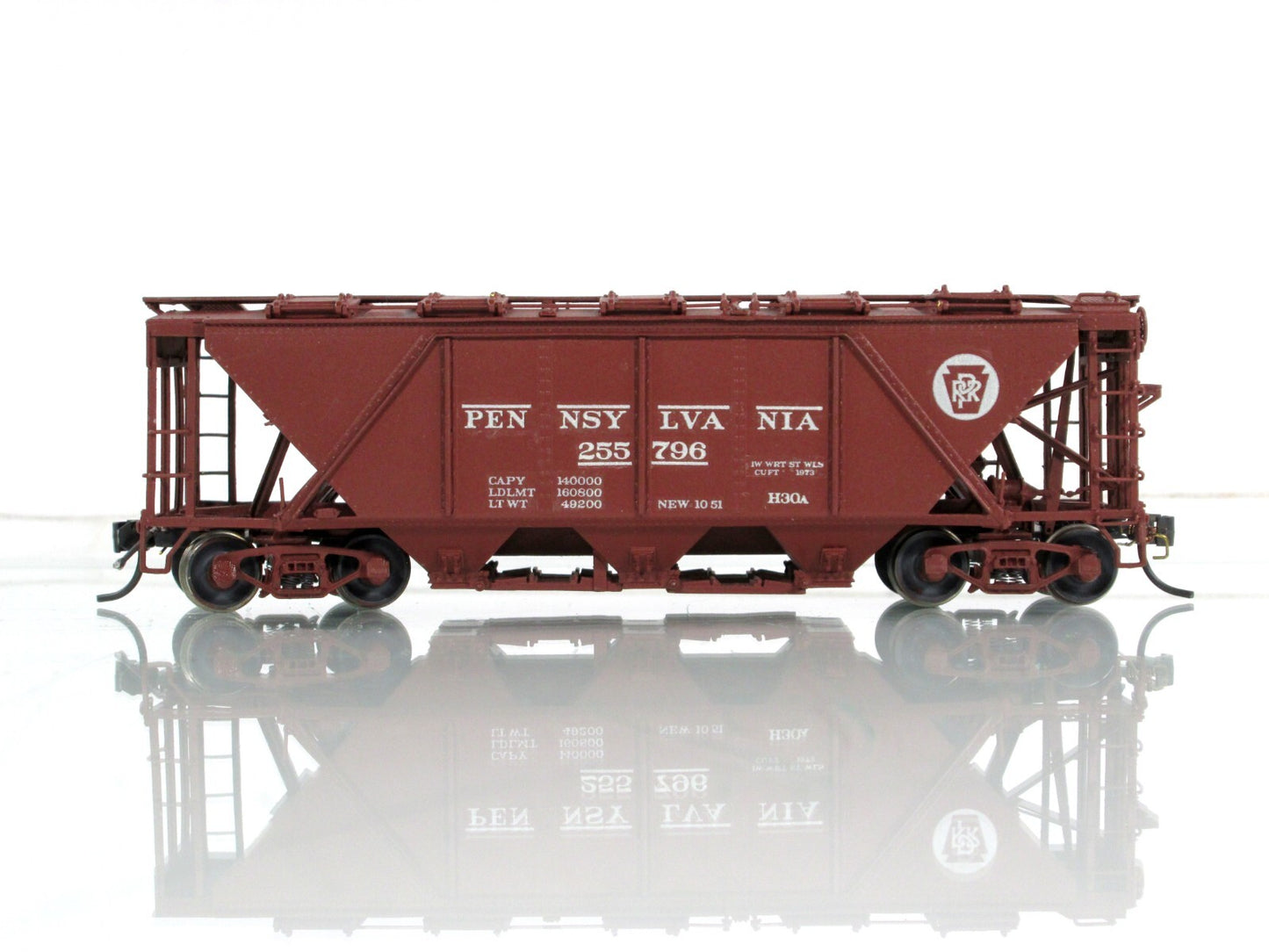 HO Scale BRASS **PENNSYLVANIA** H30 A Covered 3-Bay Hopper - Overland 3328, Ajin